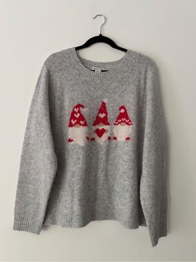 Cupcakes and Cashmere Womens Gnome Sweater Gray Red Hearts Crewneck Size XL